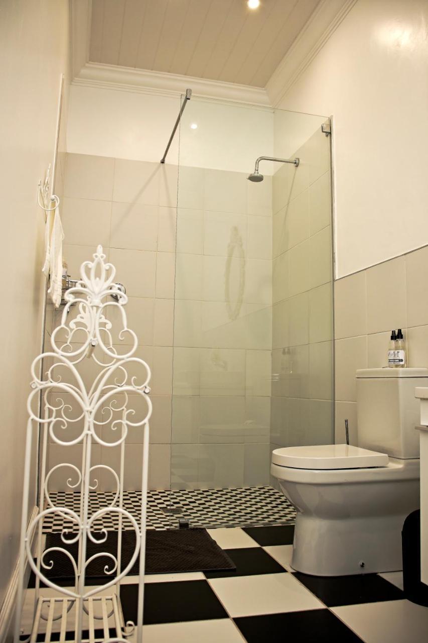 French Karoo Guesthouse Бофорт-Уэст Экстерьер фото