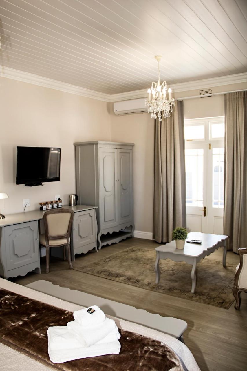 French Karoo Guesthouse Бофорт-Уэст Экстерьер фото