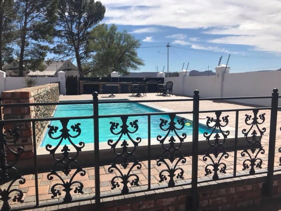 French Karoo Guesthouse Бофорт-Уэст Экстерьер фото